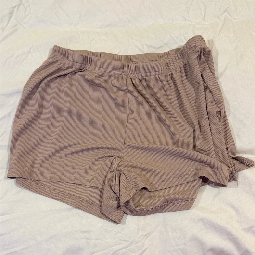 Nicole Miller Taupe Short-Sleeve Pajama Top with White Piping - Picture 7 of 8